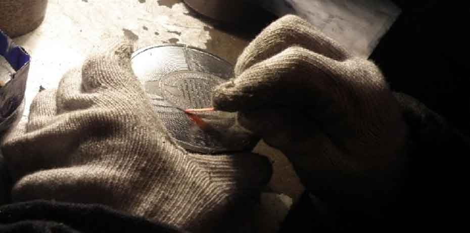 custom-pin-manufacturing-mold